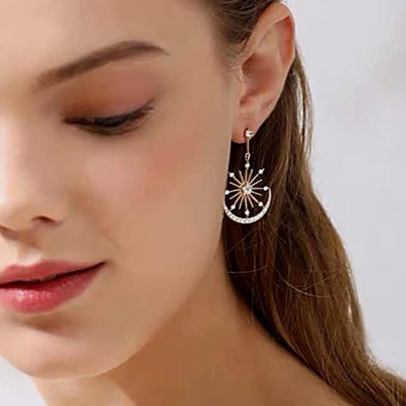 MOON and Star Crystal Drop Dangle Earrings Statement Rhinestone Gold - Picture 2 of 3